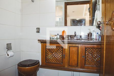 Casa à venda com 450m², 4 quartos e 5 vagas Casa à venda com 450m², 4 quartos e 5 vagasBanheiro