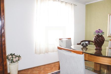 Casa à venda com 450m², 4 quartos e 5 vagas Casa à venda com 450m², 4 quartos e 5 vagasSala de Jantar