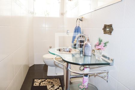 Casa à venda com 450m², 4 quartos e 5 vagas Casa à venda com 450m², 4 quartos e 5 vagasLavabo