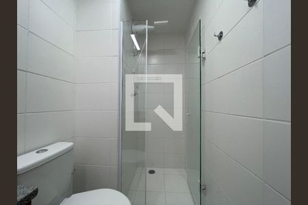 Banheiro de apartamento para alugar com 1 quarto, 24m² em Butantã, São Paulo