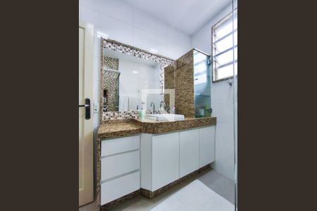 Apartamento à venda com 145m², 2 quartos e 1 vagaBanheiro Corredor