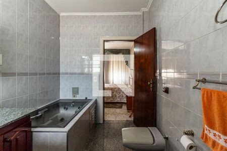 Apartamento à venda com 350m², 3 quartos e 2 vagasBanheiro da Suíte