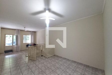 Casa à venda com 300m², 5 quartos e 2 vagasSala