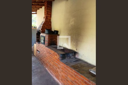 Casa de condomínio à venda com 130m², 3 quartos e 2 vagas Casa de condomínio à venda com 130m², 3 quartos e 2 vagasFogão a Lenha