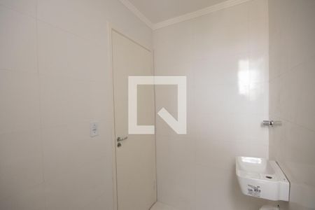 Banheiro de apartamento à venda com 1 quarto, 31m² em Vila Mazzei, São Paulo