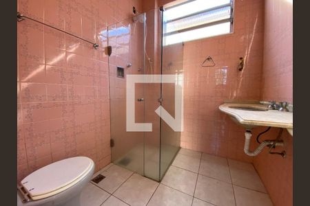 Casa à venda com 85m², 2 quartos e 2 vagas Casa à venda com 85m², 2 quartos e 2 vagasBanheiro