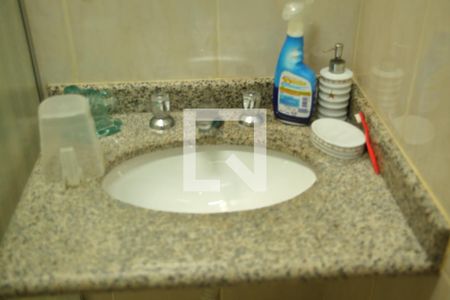 Casa à venda com 195m², 4 quartos e 3 vagasBanheiro Suíte 2