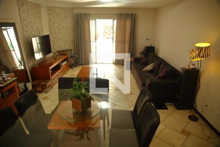 Sala de casa à venda com 4 quartos, 195m² em Nova Petrópolis, São Bernardo do Campo