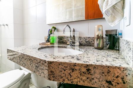 Apartamento à venda com 160m², 3 quartos e 2 vagas Apartamento à venda com 160m², 3 quartos e 2 vagasBanheiro 2