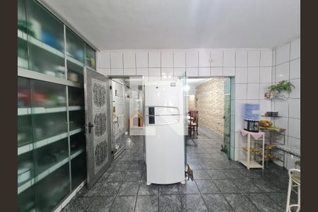 Casa à venda com 320m², 2 quartos e 2 vagasCozinha 