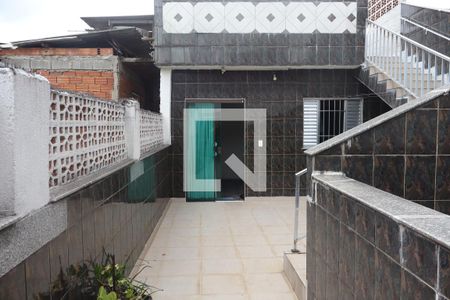 Casa à venda com 320m², 2 quartos e 2 vagasVaranda 1 Porta de acesso a Suíte 2