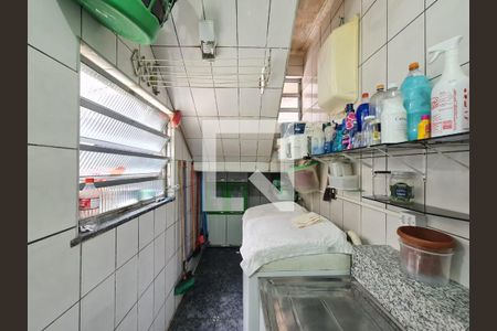 Casa à venda com 320m², 2 quartos e 2 vagasÁrea de Serviço