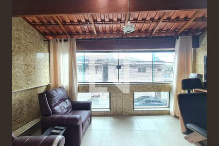 Casa à venda com 320m², 2 quartos e 2 vagasVaranda da Suíte 1