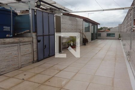 Casa à venda com 320m², 2 quartos e 2 vagasVaranda 2