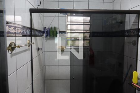 Casa à venda com 320m², 2 quartos e 2 vagasBanheiro da Suíte 1