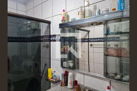 Casa à venda com 320m², 2 quartos e 2 vagasBanheiro da Suíte 1