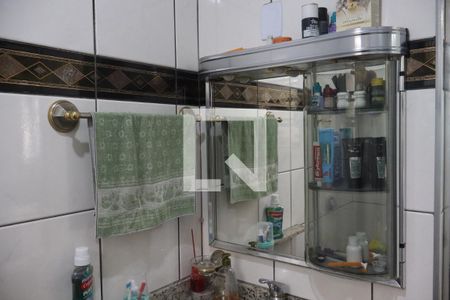 Casa à venda com 320m², 2 quartos e 2 vagasBanheiro da Suíte 2