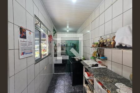 Casa à venda com 320m², 2 quartos e 2 vagasCozinha 