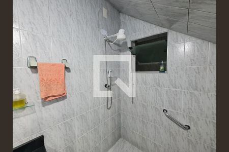 Casa à venda com 320m², 2 quartos e 2 vagasBanheiro Social 