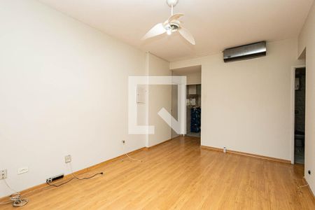 Apartamento para alugar com 72m², 1 quarto e sem vagaSala