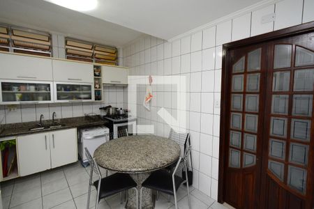 Casa à venda com 115m², 3 quartos e 2 vagasCozinha