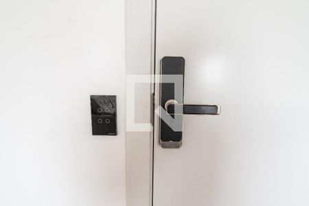 Apartamento para alugar com 35m², 2 quartos e sem vaga Apartamento para alugar com 35m², 2 quartos e sem vagaFechadura eletrônica