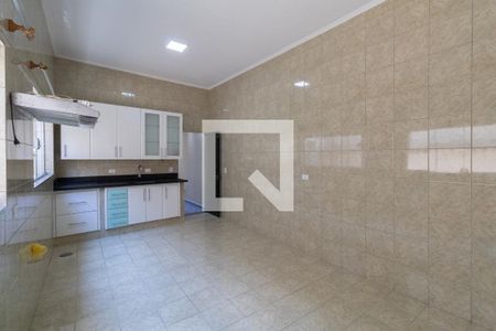 Casa para alugar com 130m², 2 quartos e 2 vagas Casa para alugar com 130m², 2 quartos e 2 vagasBanheiro
