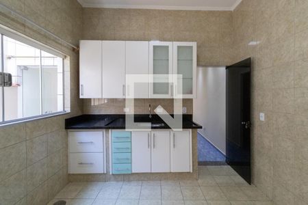 Casa para alugar com 130m², 2 quartos e 2 vagas Casa para alugar com 130m², 2 quartos e 2 vagasBanheiro