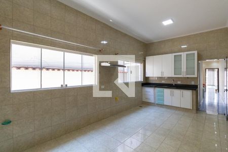 Casa para alugar com 130m², 2 quartos e 2 vagas Casa para alugar com 130m², 2 quartos e 2 vagasBanheiro