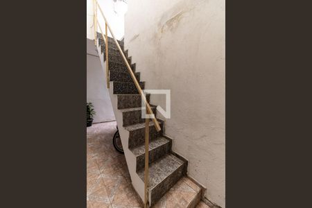 Casa à venda com 144m², 5 quartos e 2 vagasEscada