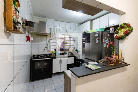 Casa à venda com 144m², 5 quartos e 2 vagasCozinha da Casa 2