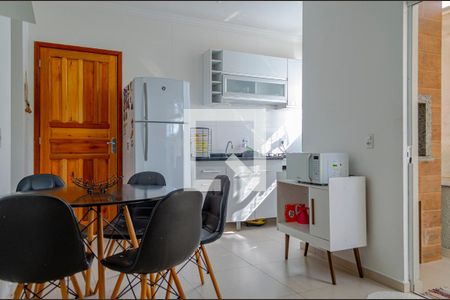 Sala / Cozinha de apartamento para alugar com 2 quartos, 50m² em Campeche Central, Florianópolis