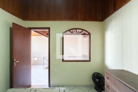 Casa à venda com 314m², 4 quartos e 2 vagas Casa à venda com 314m², 4 quartos e 2 vagasQuarto 4