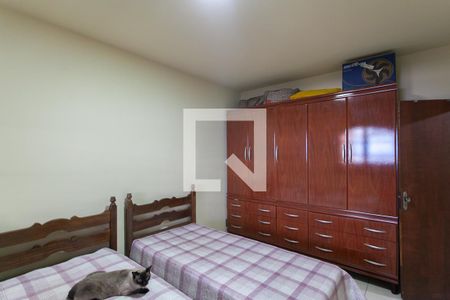 Casa à venda com 314m², 4 quartos e 2 vagas Casa à venda com 314m², 4 quartos e 2 vagasQuarto 1