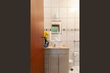 Casa à venda com 314m², 4 quartos e 2 vagas Casa à venda com 314m², 4 quartos e 2 vagasBanheiro Social 1