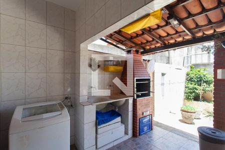 Casa à venda com 314m², 4 quartos e 2 vagas Casa à venda com 314m², 4 quartos e 2 vagasÁrea de Serviço