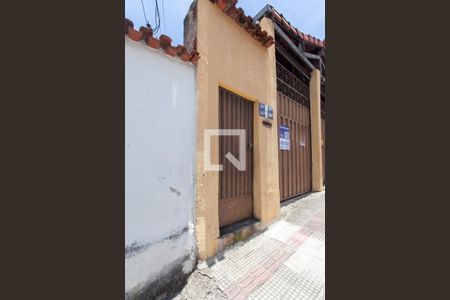 Casa à venda com 314m², 4 quartos e 2 vagas Casa à venda com 314m², 4 quartos e 2 vagasFachada das Edículas