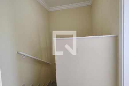 Apartamento para alugar com 78m², 2 quartos e 1 vaga Apartamento para alugar com 78m², 2 quartos e 1 vagaEscada