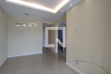 Sala de apartamento para alugar com 2 quartos, 78m² em Taquara, Rio de Janeiro