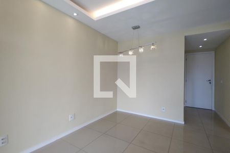 Sala de apartamento para alugar com 2 quartos, 78m² em Taquara, Rio de Janeiro