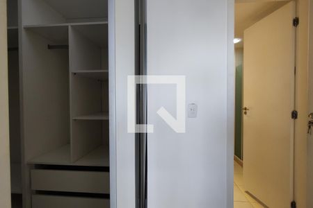 Apartamento para alugar com 78m², 2 quartos e 1 vaga Apartamento para alugar com 78m², 2 quartos e 1 vagaCloset da suíte