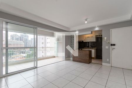 Sala de apartamento para alugar com 2 quartos, 65m² em Santo Amaro, São Paulo