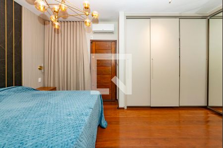 Casa para alugar com 352m², 5 quartos e 2 vagas Casa para alugar com 352m², 5 quartos e 2 vagasSuíte 1