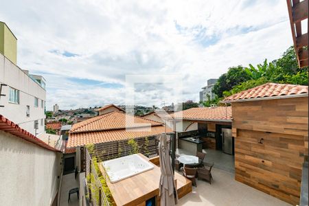 Casa para alugar com 352m², 5 quartos e 2 vagas Casa para alugar com 352m², 5 quartos e 2 vagasÁrea externa