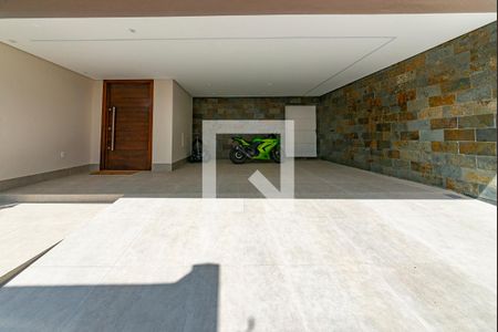 Casa para alugar com 352m², 5 quartos e 2 vagas Casa para alugar com 352m², 5 quartos e 2 vagasGaragem