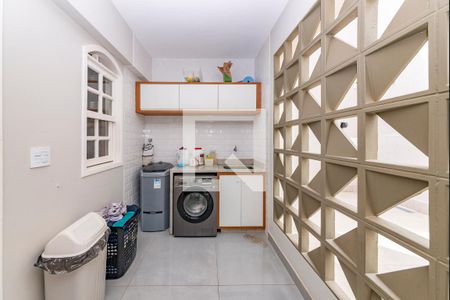 Casa para alugar com 352m², 5 quartos e 2 vagas Casa para alugar com 352m², 5 quartos e 2 vagasÁrea de Serviço