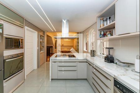 Casa para alugar com 352m², 5 quartos e 2 vagas Casa para alugar com 352m², 5 quartos e 2 vagasCozinha