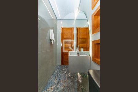 Casa para alugar com 352m², 5 quartos e 2 vagas Casa para alugar com 352m², 5 quartos e 2 vagasLavabo1