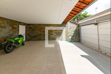 Casa para alugar com 352m², 5 quartos e 2 vagas Casa para alugar com 352m², 5 quartos e 2 vagasGaragem