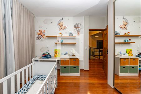 Casa para alugar com 352m², 5 quartos e 2 vagas Casa para alugar com 352m², 5 quartos e 2 vagasSuíte 2